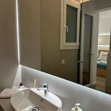 The Downtown Koukaki Spacious Luxury 5th Fl 2bd Apartment Athens
