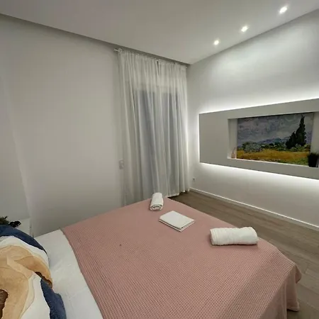 The Downtown Koukaki Spacious Luxury 5th Fl 2bd Atenas